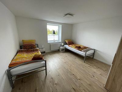 Gemütliches Zweibett-Zimmer in Schleswig-Holstein - ideal für Monteure und Geschäftsreisende, Gemeinschaftsbad (Zimmer Nr. 5)