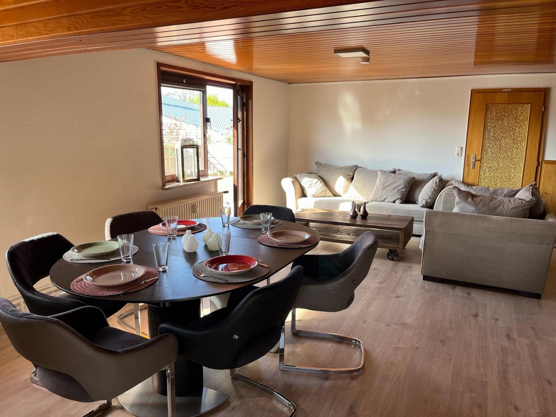 Gemütliches Zweibett-Zimmer in Schleswig-Holstein - ideal für Monteure und Geschäftsreisende, Gemeinschaftsbad (Zimmer Nr. 5) Foto 2